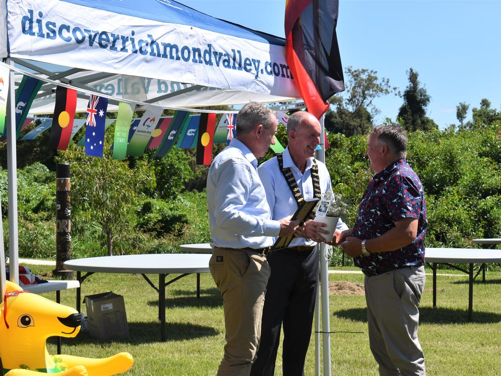 Stuart Holm has received a service medal from Defence and a commendation from the NSW Premier for his contributions during the bushfires. (Credit: Adam Daunt)