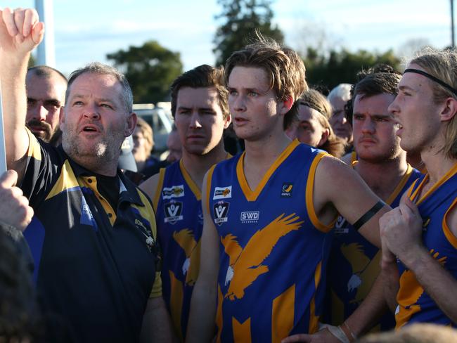 Somerville coach Brad Canavan addresses his players last season. Picture: David Crosling