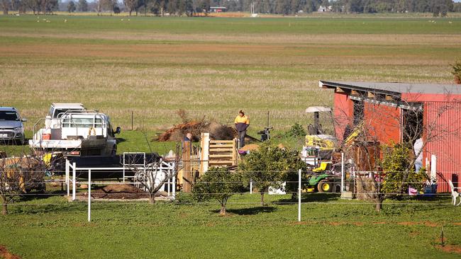 Police seaching for human remains in Yarrawonga in the case of the disappearance of Terrence Blewitt in 2004.