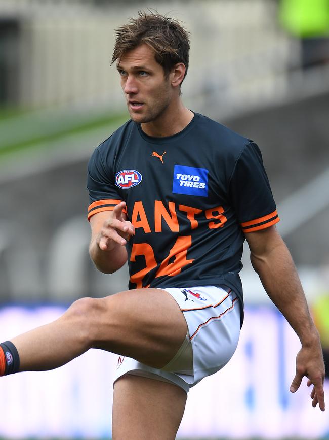 Matt de Boer is back from injury and causing headaches for KFC SuperCoaches.