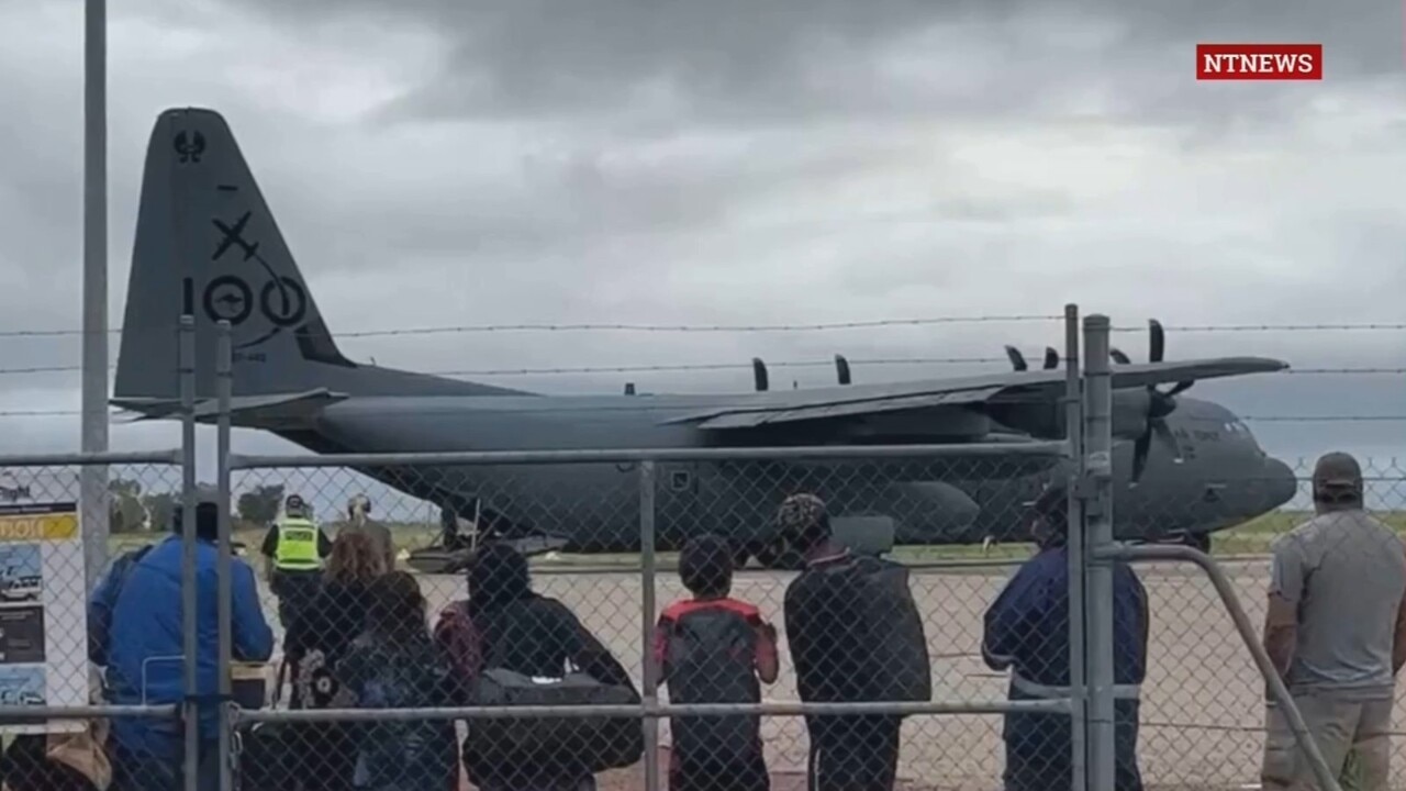 Australian Defence Force to fly out 200 people stranded by Northern Territory floods