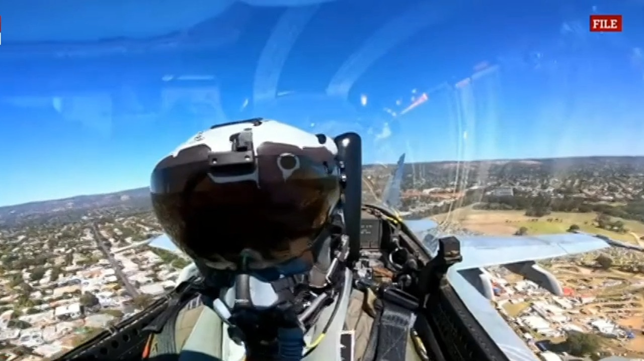 Pilots abort RAAF fighter during take-off incident 