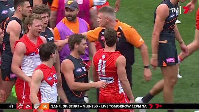 Giants footy manager makes contact with Sydney's Tom Papley