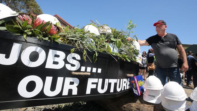 Timber workers rally, Morwell,    Picture Yuri Kouzmin