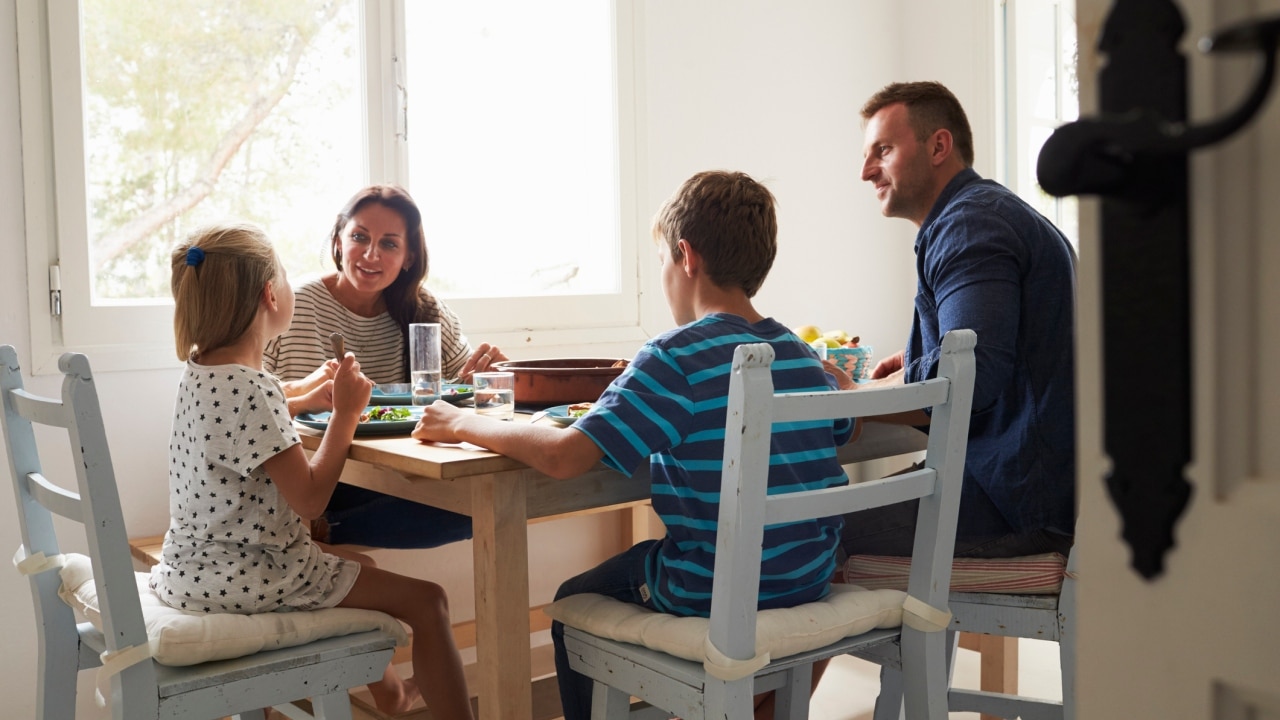 Family Games to Play at the Dinner Table