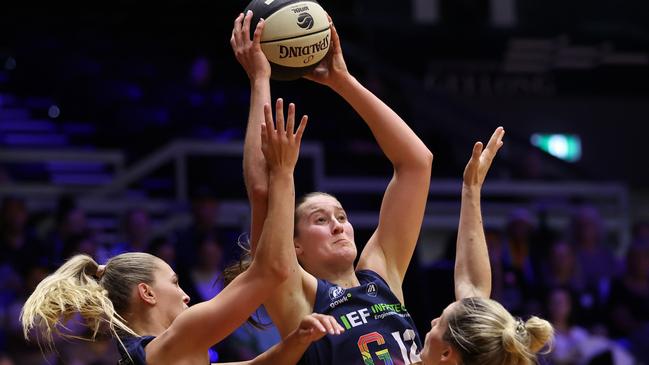 GEELONG, AUSTRALIA - JANUARY 29: Hannah Hank of Geelong United takes a rebound during the round 14 WNBL match between Geelong United and Bendigo Spirit at The Geelong Arena, on January 29, 2025, in Geelong, Australia. (Photo by Kelly Defina/Getty Images)