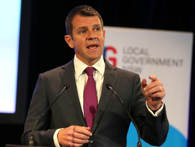 Angry Crowd Jeers Premier Mike Baird Over Council Amalgamation ...