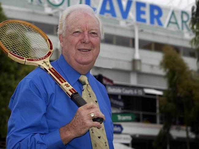 21/01/2005 NEWS: AUST OPEN DAY 5  Fred Stolle at Melb Park