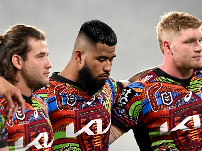 BRISBANE, AUSTRALIA - MAY 27: Payne Haas of the Broncos and team mates embrace during the round 12 NRL match between the Brisbane Broncos and the Gold Coast Titans at Suncorp Stadium, on May 27, 2022, in Brisbane, Australia. (Photo by Bradley Kanaris/Getty Images)