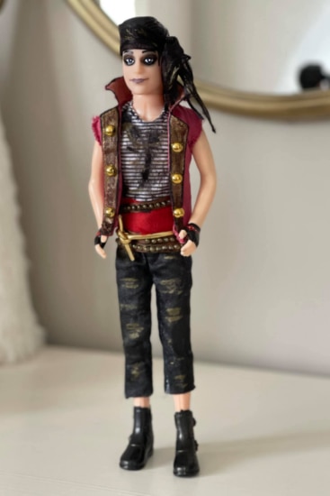 Descendants 3 store harry doll