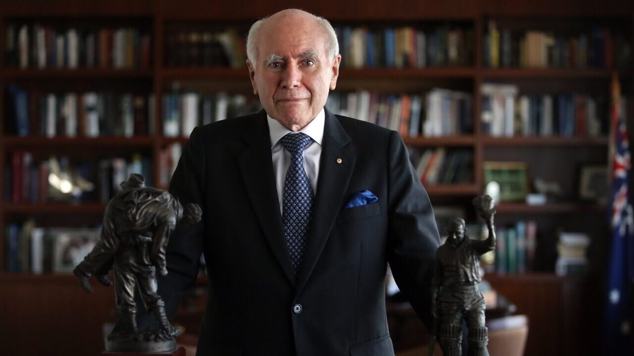 Howard backs Turnbull for election victory