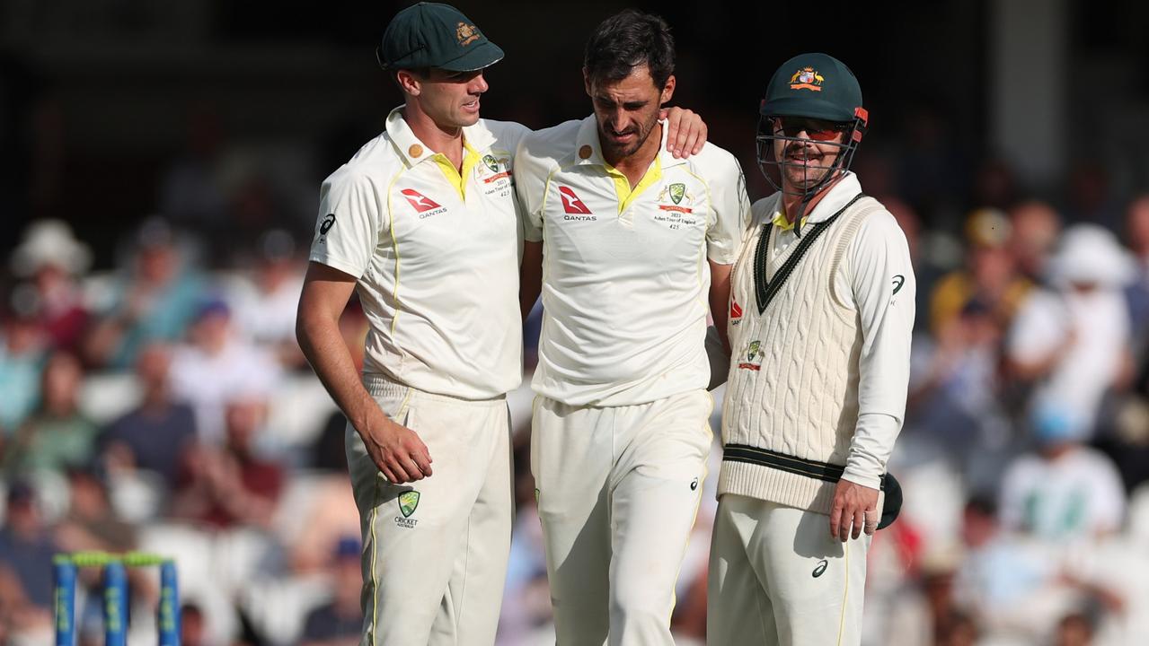 Both Pat Cummins and Mitchell Starc finished the Ashes with injuries. (Photo by Ryan Pierse/Getty Images)