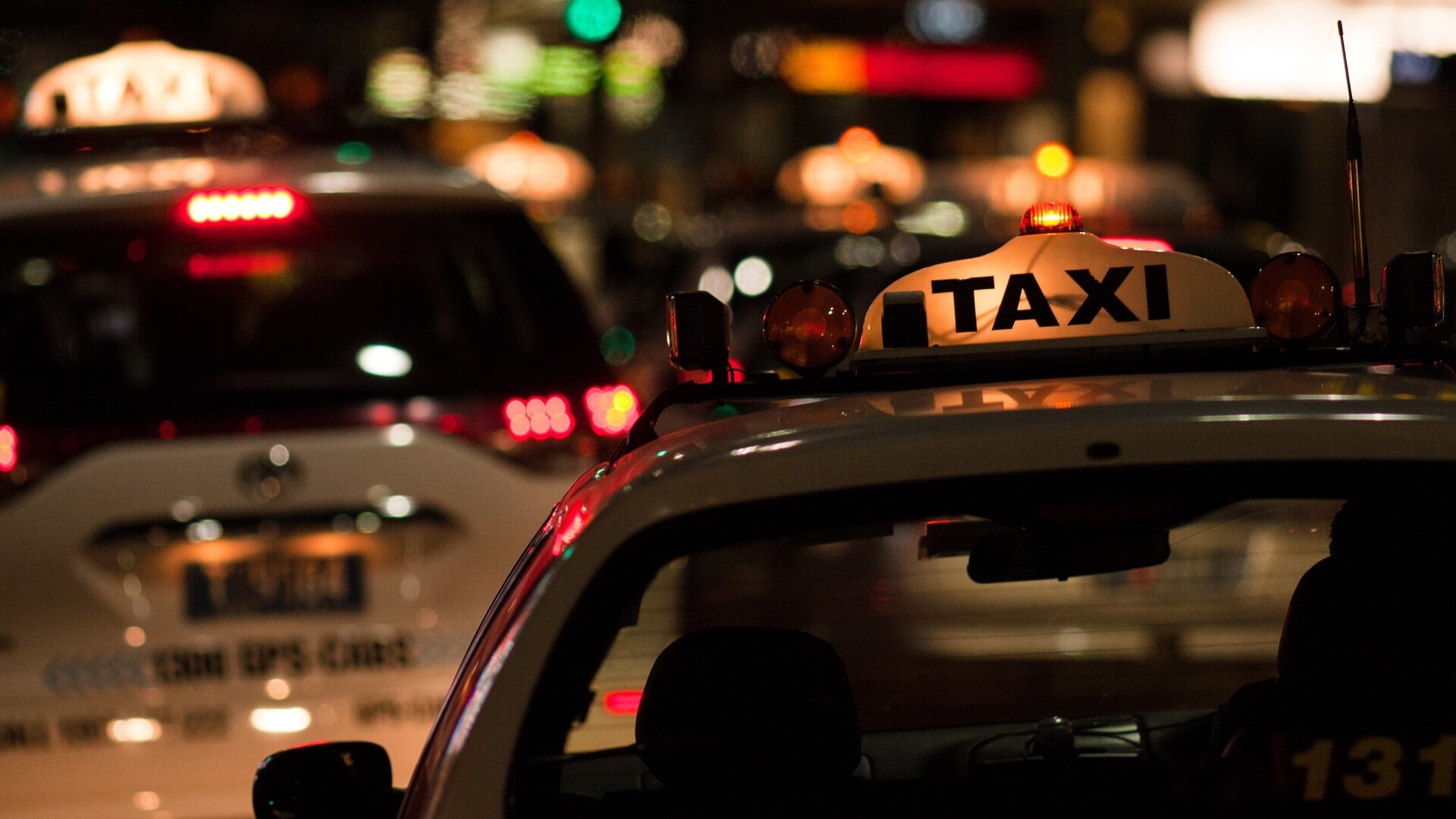 Calls to overhaul Sydney’s taxi fares as passengers slugged with excessive charges