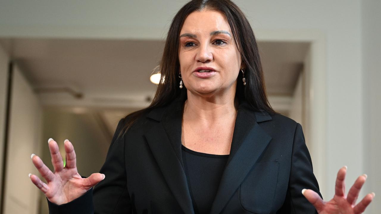 Jacqui Lambie insisted the government should have means tested the $300 handouts. Picture: NCA NewsWire / Martin Ollman