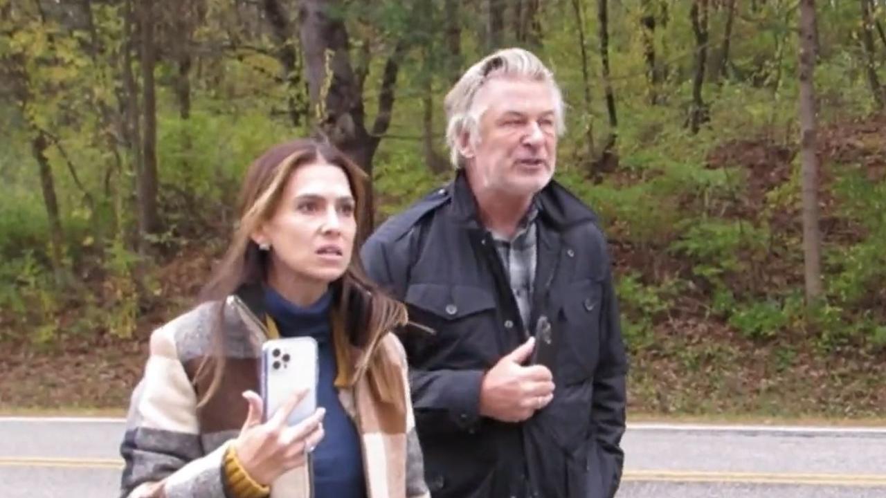 Alec Baldwin and his wife Hilaria speak to the paparazzi. Picture: Backgrid