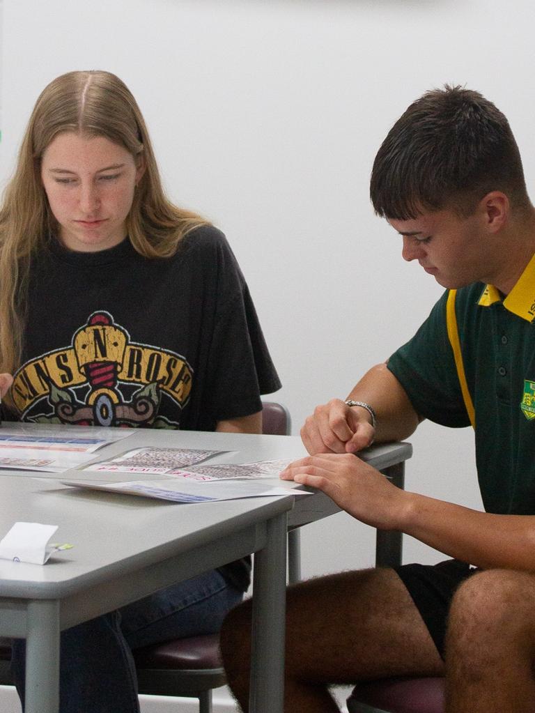 Medical science students were encouraged to work in teams on their projects.