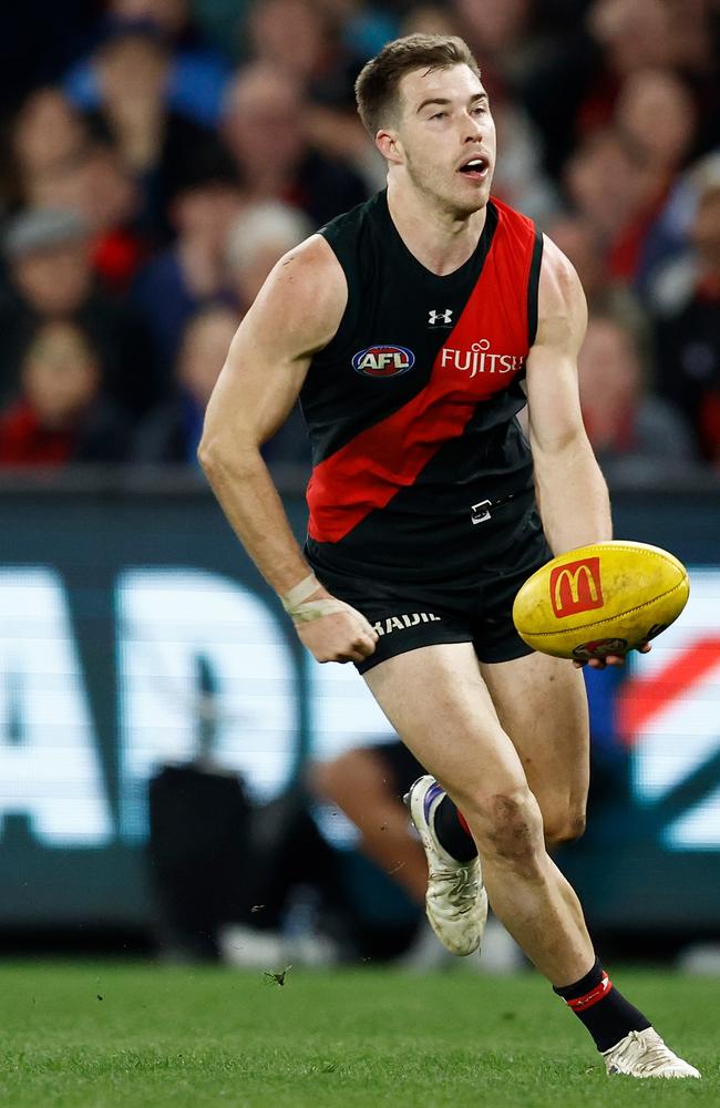 Zach Merrett got away with a pass which wouldn’t be out of place in rugby league on Sunday, Picture: Michael Willson/AFL Photos via Getty Images.