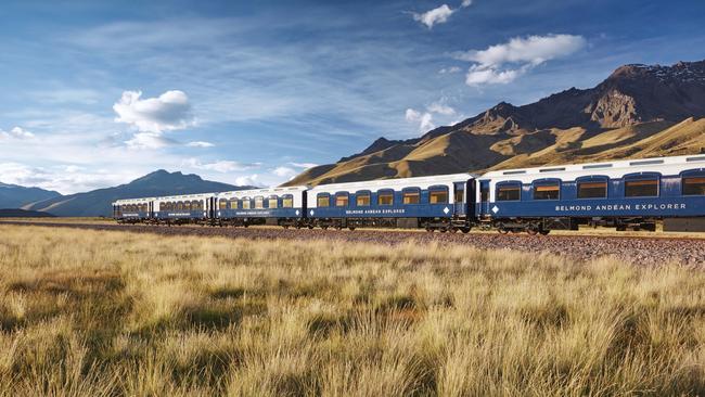 Through La Raya en route to Arequipa. Photography by Richard James Taylor.