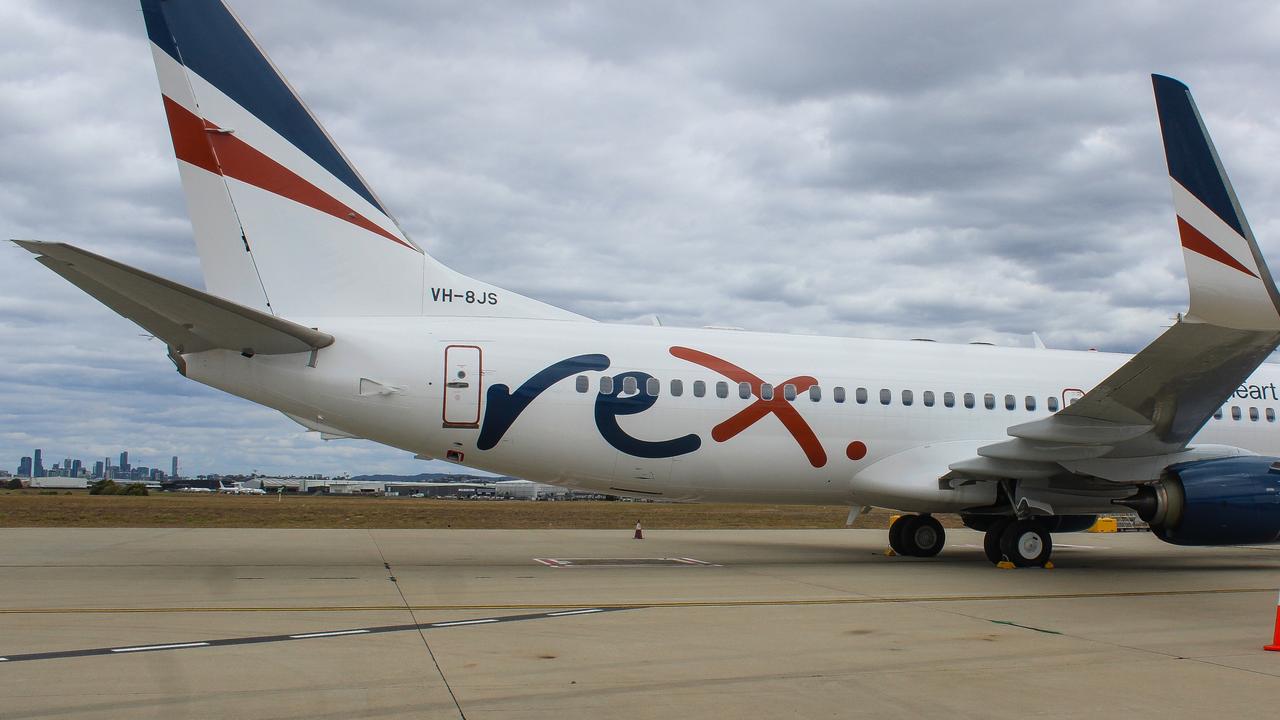 Rex halts 737 flight bookings as crisis deepens
