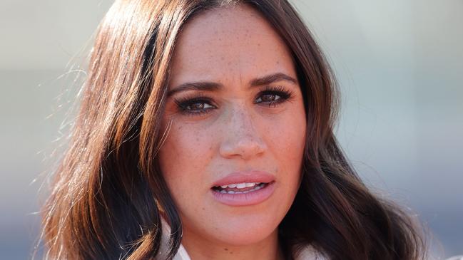 THE HAGUE, NETHERLANDS - APRIL 17:  Meghan, Duchess of Sussex attends the Athletics Competition during day two of the Invictus Games The Hague 2020 at Zuiderpark on April 17, 2022 in The Hague, Netherlands. (Photo by Chris Jackson/Getty Images for the Invictus Games Foundation)