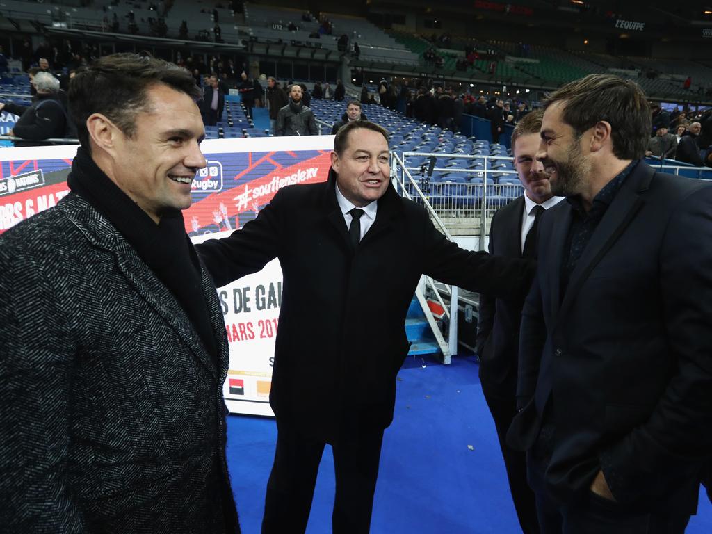 Smith (R), with Dan Carter (L) and former All Blacks coach Steve Hansen. Picture: Phil Walter/Getty Images