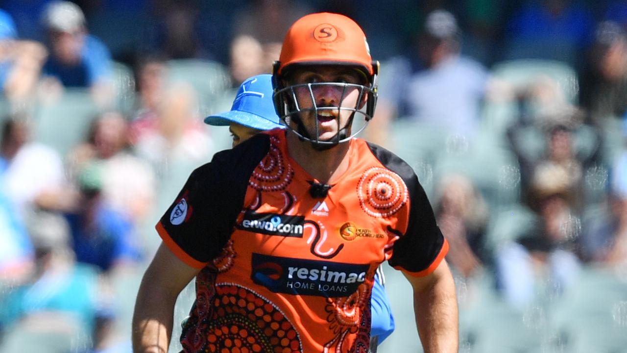 Mitch Marsh from the Scorchers in action.