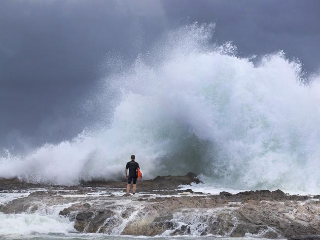 Big Surf Snapper Rocks . Photo Luke Marsden