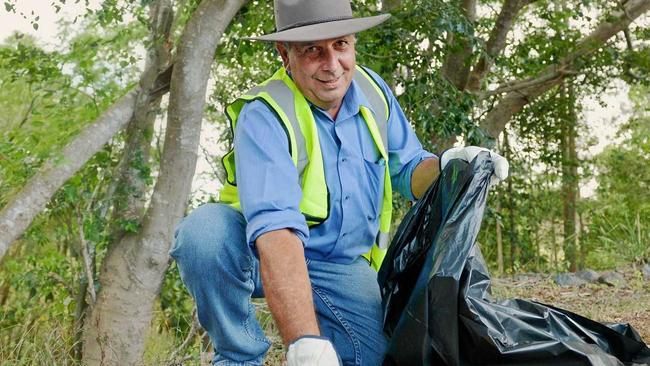 Councilor Hilary Smerdon getting ready for clean up Australia day. Picture: Renee Albrecht