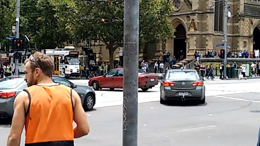 Car drives in circles in CBD   