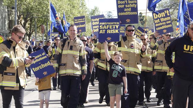 More than 1500 firefighters protested in Melbourne last year, demanding better rights. Picture: Valeriu Campan