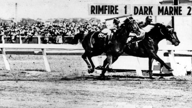 Racehorse Rimfire winning the Melbourne Cup in 1948.