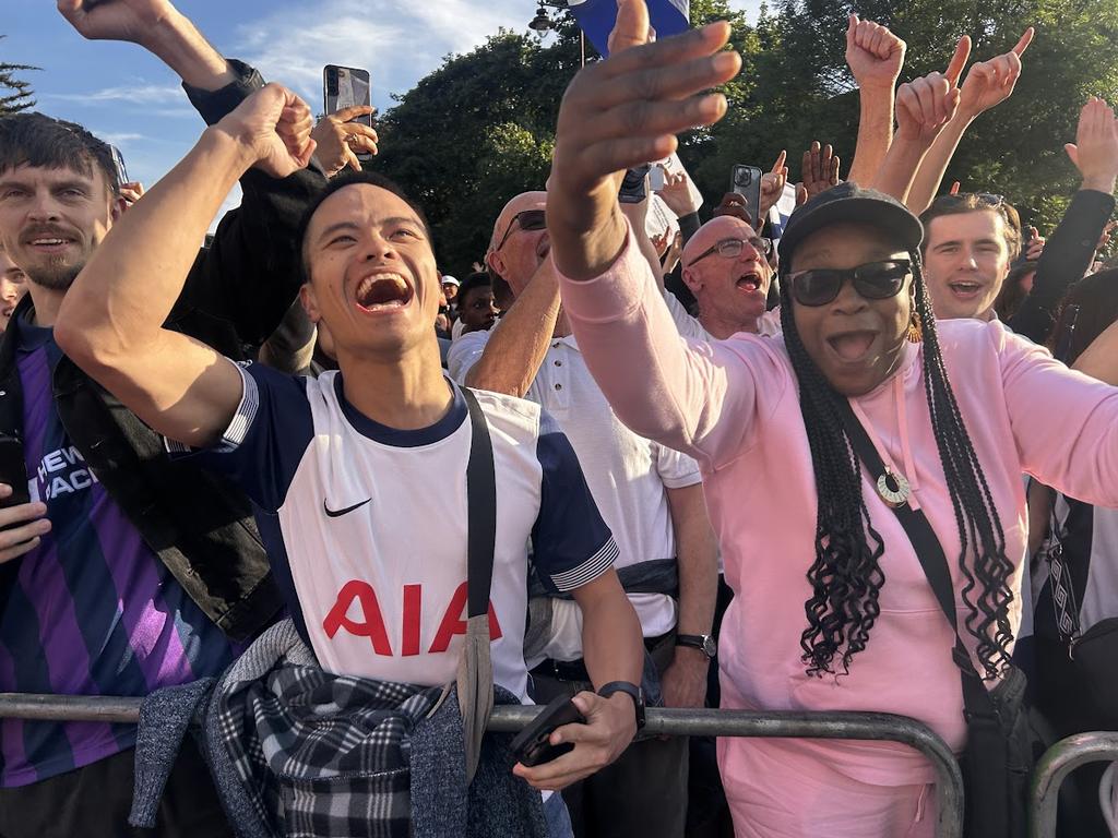 Fans go wild at the Tottenham Spurs victory parade in London. Picture Sophie Elsworth