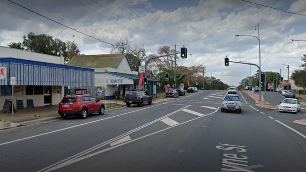 A Google Maps streetview of the Tiaro traffic lights on a very quiet day.