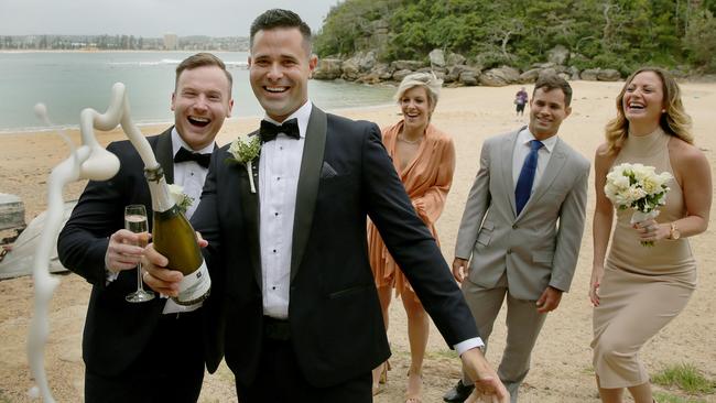 Same Sex Marriage Australia Gay Couple Find Loophole To Marry In Oz