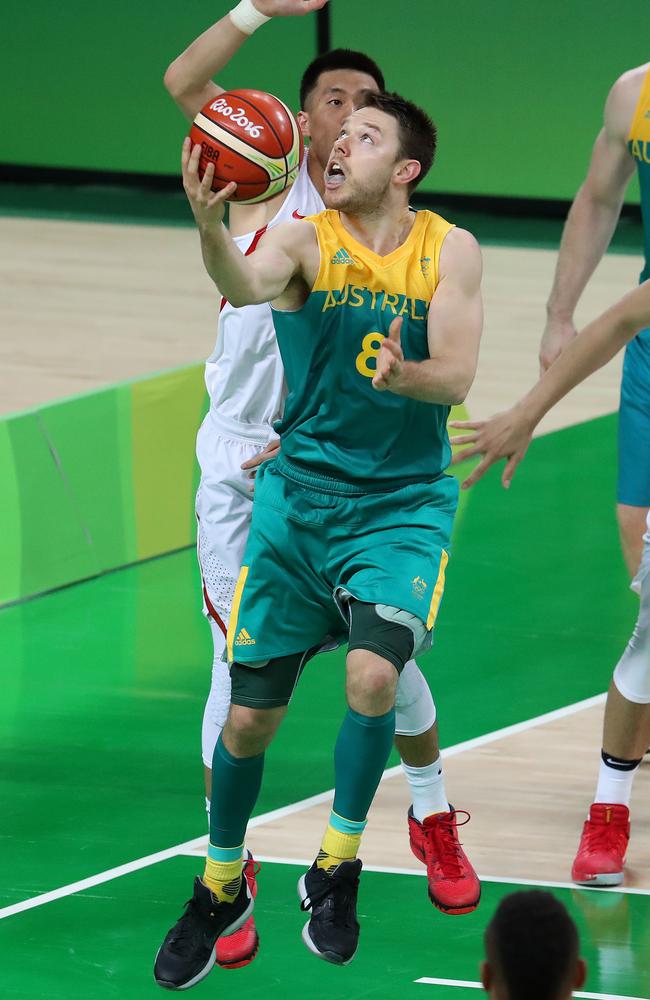 Matthew Dellavedova contributed eight assists to the big Boomers win.