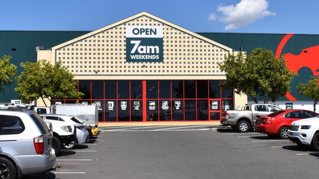 Bunnings area manager Annabelle Fawkes-Jones confirmed on Wednesday, November 2, the existing Bunnings store on Boat Harbour Dr will close the night before the new store opens.