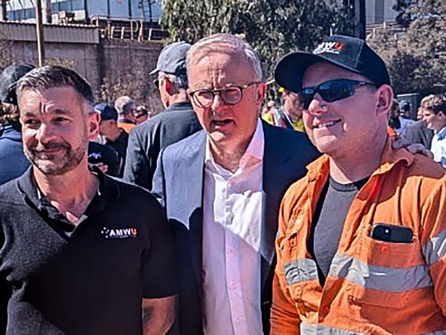 WHYALLA, AUSTRALIA - NewsWire Photos - 20 FEBRUARY, 2025: Australian Prime Minister Anthony Albanese is pictured visiting with workers at Whyalla Steelworks in South Australia. Picture: NewsWire / Tim Joy