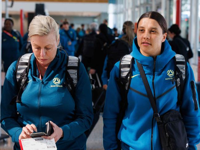 WEEKEND TELEGRAPH JULY 21. 2023The Matildas arrive at Sydney Airport today as they head to Brisbane for their second game in the FIFA WWC. Same Kerr missed the first match with an injury to her leg. Picture: David Swift