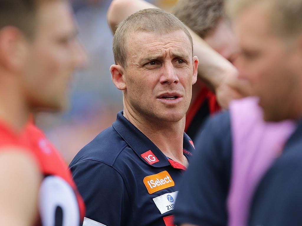 PERTH, WESTERN AUSTRALIA - SEPTEMBER 22: Simon Goodwin, Senior Coach of the Demons, addresses the players at the quarter time break during the AFL Prelimary Final match between the West Coast Eagles and the Melbourne Demons on September 22, 2018 in Perth, Australia.  (Photo by Will Russell/AFL Media/Getty Images)