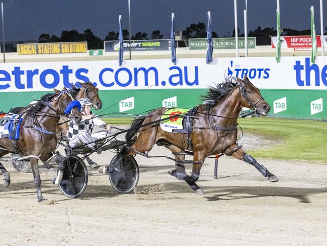 Race 6: Melton Park, Hunter Cup Night, Saturday 20-1-2024 Sentrack A.G. Hunter Cup (Group 1) Winner: Leap To Fame (6) Trainer & Driver: Grant Dixon Race Distance: 2,760 metres, Mile Rate: 1.54.0