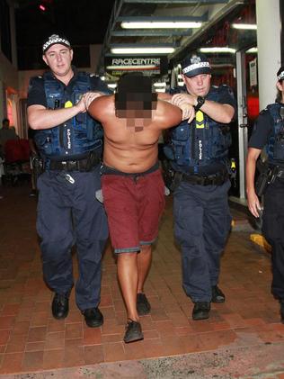 Schoolies 2015: NSW Teenagers Charged After Cavill Avenue Mall Fight ...