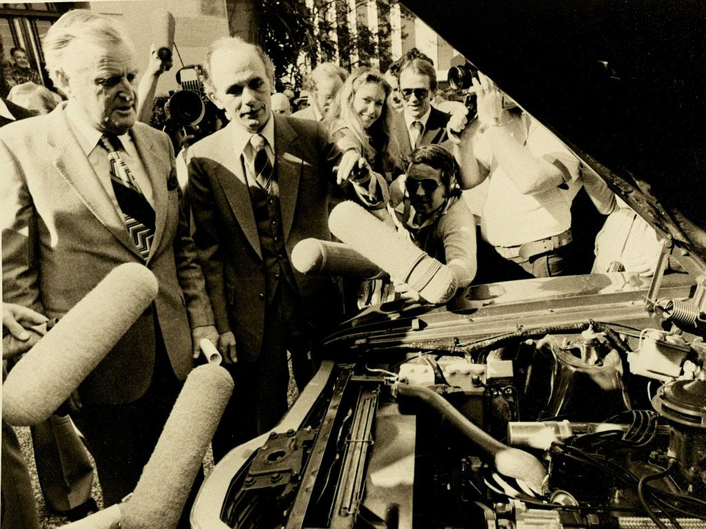 Then Queensland premier Sir Joh Bjelke-Petersen with inventor Stephen Horvath and his ‘hydrogen car’