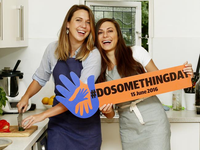 L to R: Celebrity Foodies Sammy and Bella Jakubiak get behind Do Something Day. Picture: John Appleyard