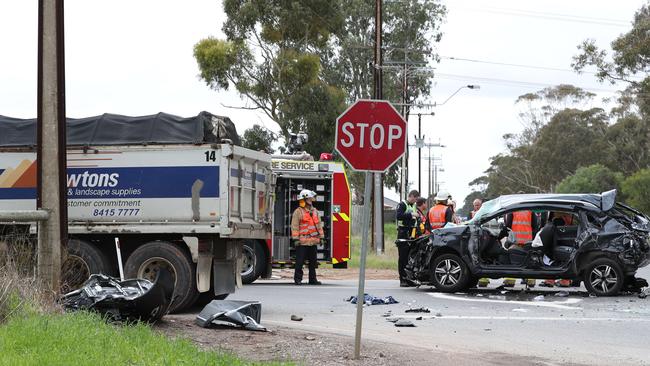 The crash occurred at the corner of Womma and Stebonheath roads, Daveron Park. Picture: Tait Schmaal