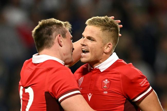 Nick Tompkins (L) and replacement fly-half Gareth Anscombe played key roles in Wales's 40-6 win over the Wallabies