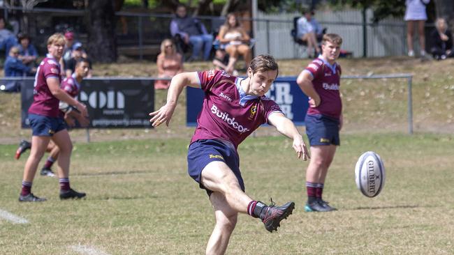 University’s Joshua Russell kicks the ball.(Image Sarah Marshall)