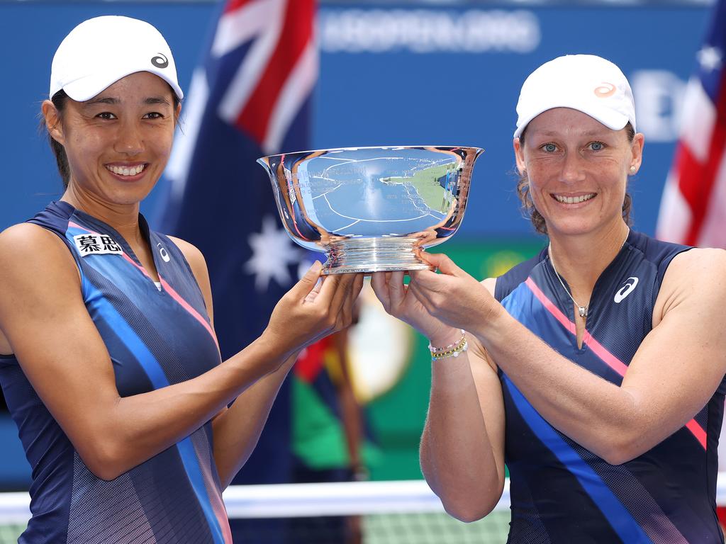 Sam Stosur of Australia and Shuai Zhang of China celebrate after winning the women's doubles final at the 2021 US Open. Picture: Al Bello/Getty Images