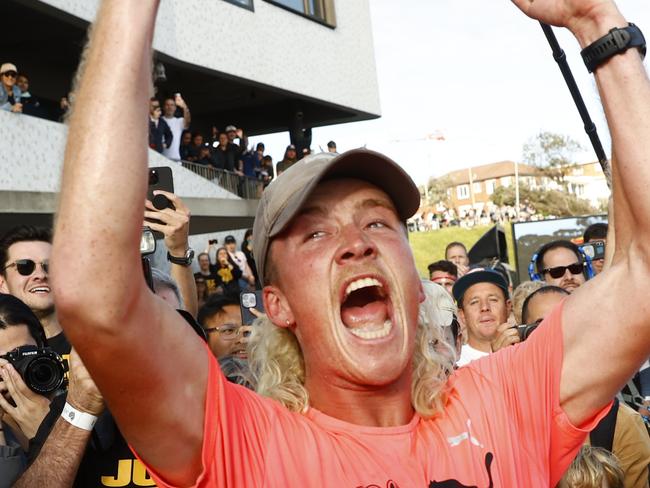 DAILY TELEGRAPH 17TH OCTOBER 2022Pictured is Nedd Brockman arriving at North Bondi Surf Life Saving Club in Sydney after spending the last 46 days running 100km per day from Cottesloe Beach in Western Australia and in the process raising over 1.4 million dollars for homeless charity Mobilise.Picture: Richard Dobson