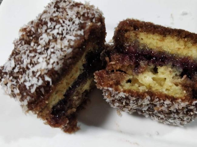 Jen HillEgg free/dairy free, plant based lamingtons.