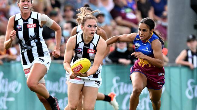 Alana Porter’s Magpies will face the Brisbane Lions in an AFLW qualifying final on Sunday. Picture: Bradley Kanaris/Getty Images